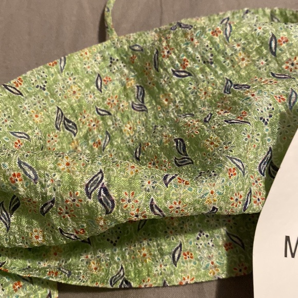 Unworn two piece set. Comes together as seen in photo. - Picture 5 of 6